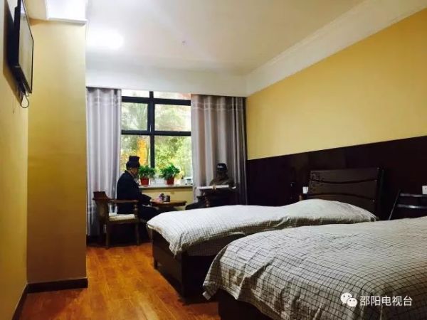 邵阳市宝庆精神病医院,邵阳诱发电位仪,ES型失眠治疗仪,500mAX光就机
